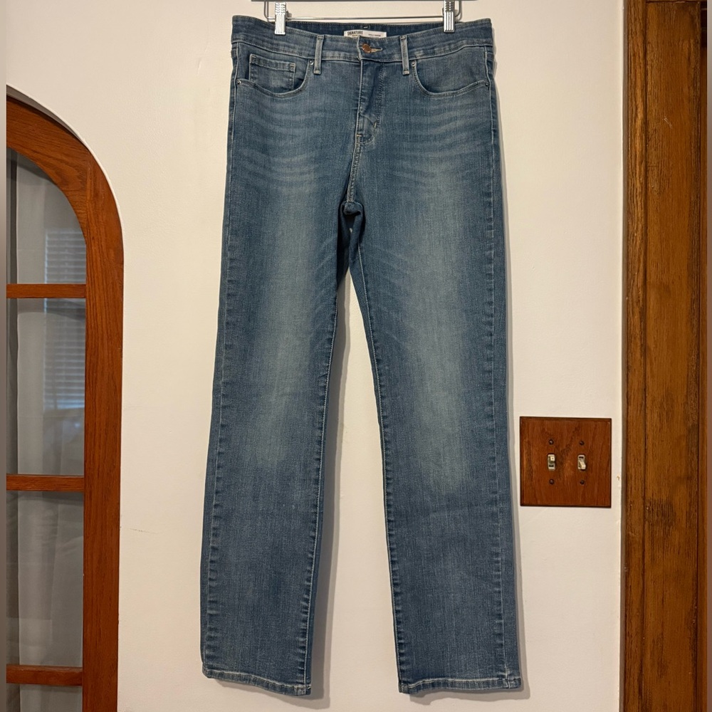Signature by Levi Strauss Classic Blue Straight Jeans
